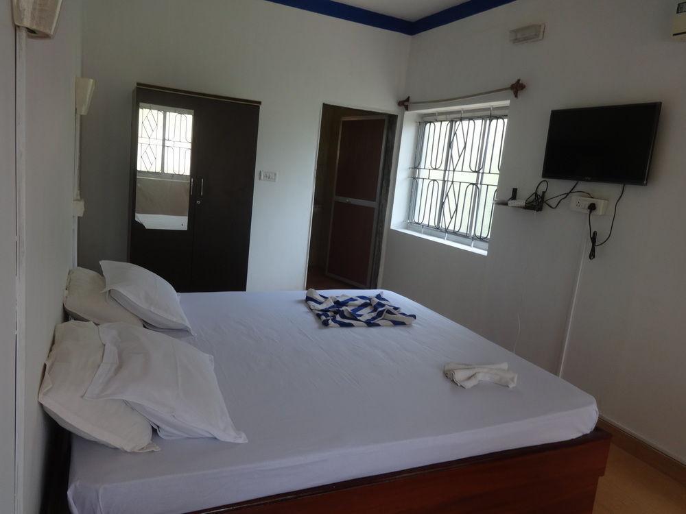 Hotel Shiva Ashvem Ashvem Beach Exterior photo